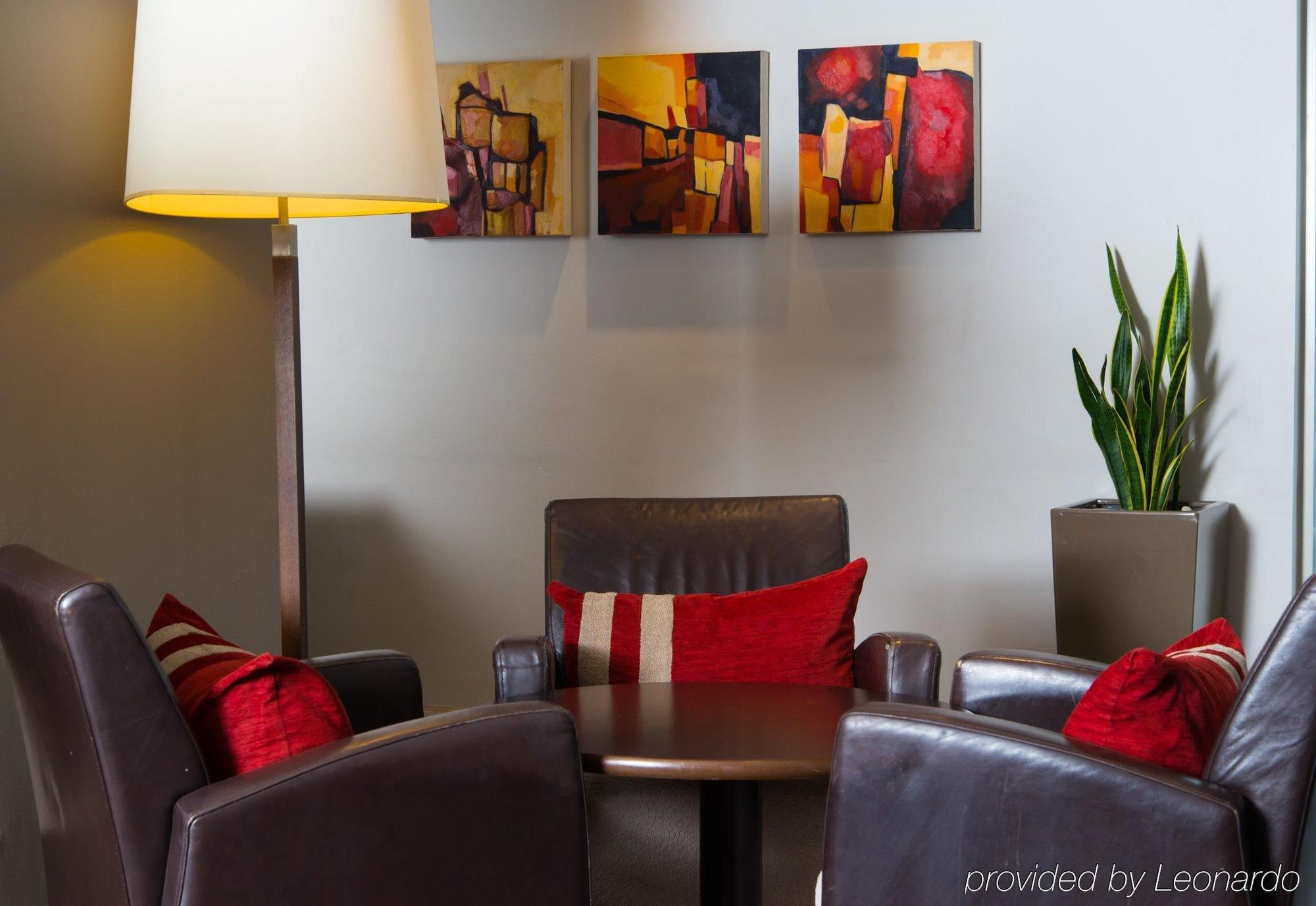 Express Manchester - Salford Quays By Ihg Hotel