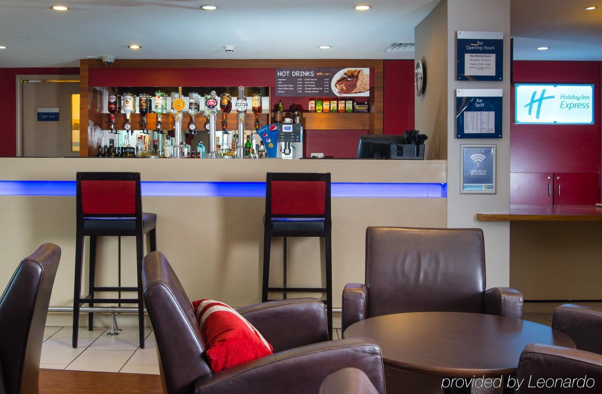 Express Manchester - Salford Quays By Ihg Hotel 3*
