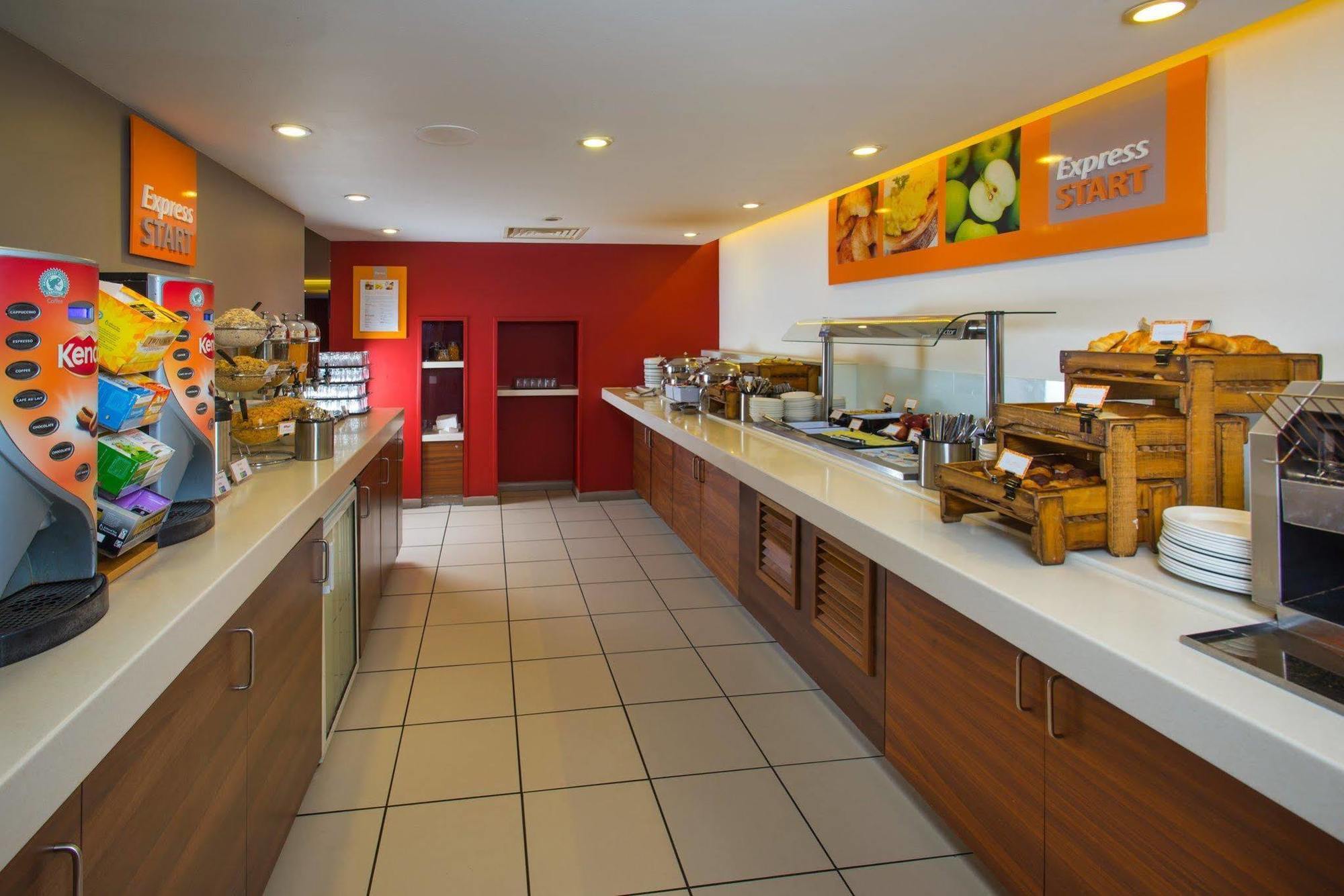 Express Manchester - Salford Quays By Ihg