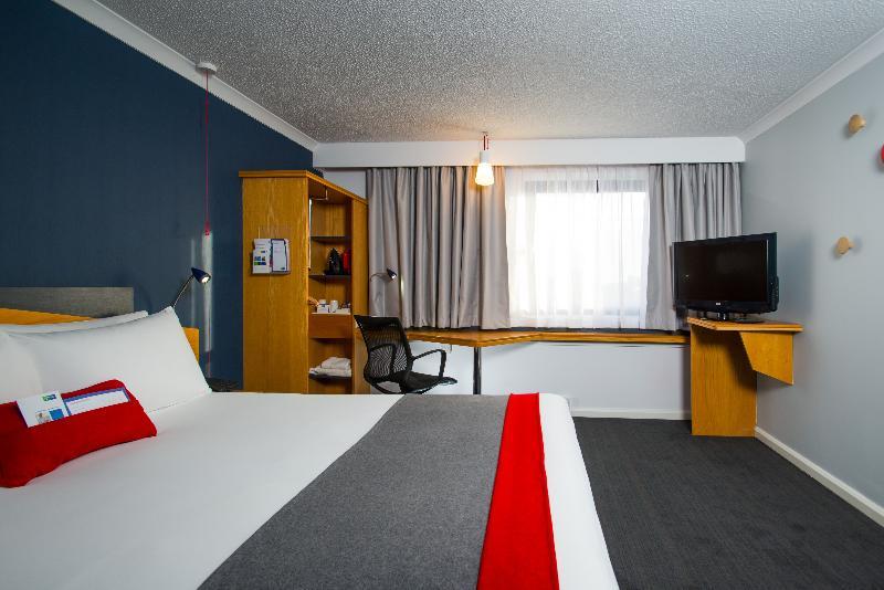 Express Manchester - Salford Quays By Ihg Hotel